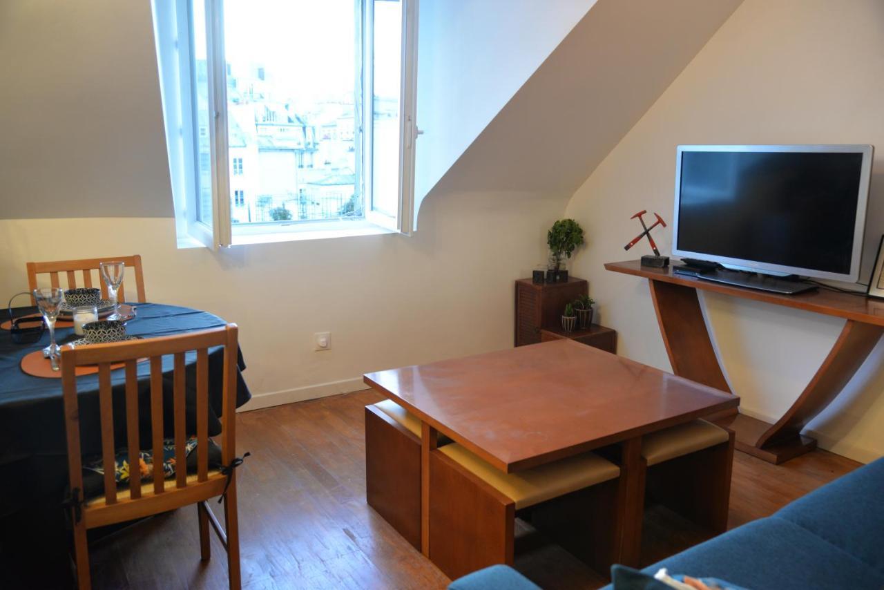 Martyrs Apartment Paris Bagian luar foto