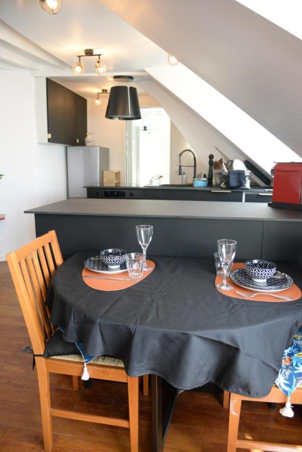 Martyrs Apartment Paris Bagian luar foto